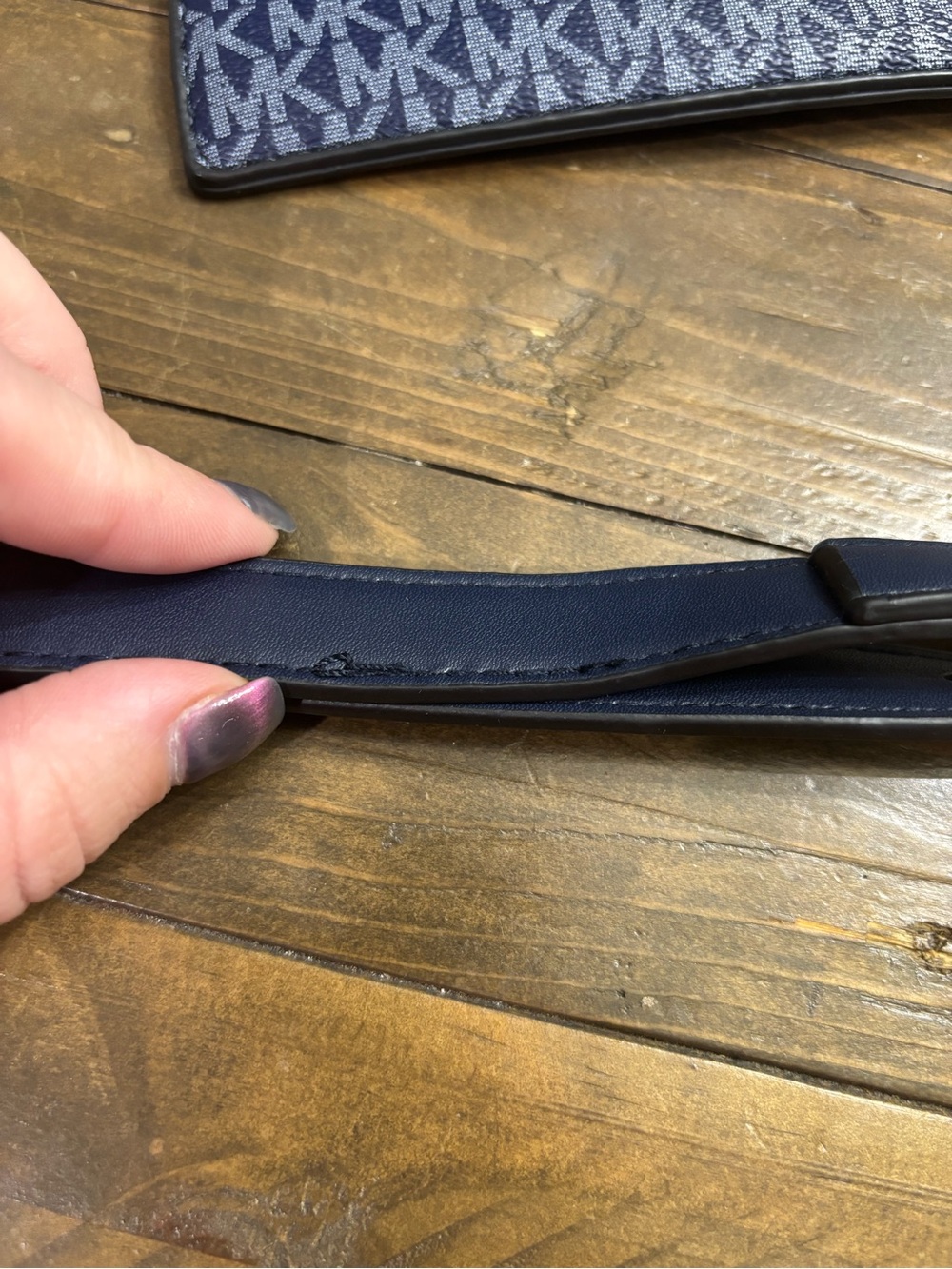 Michael Kors Navy Logo Tore with Matching Pouch - Picture 14 of 14